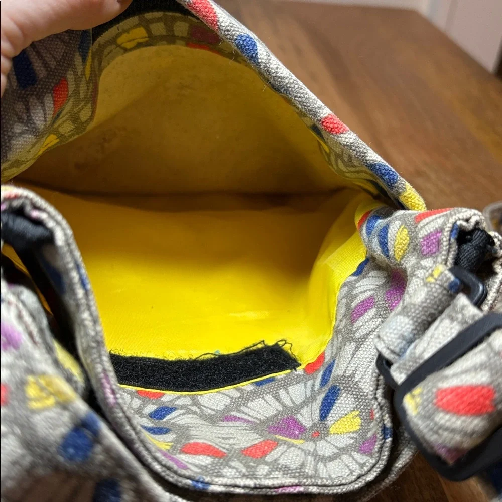 Kavu Geometric Canvas Crossbody